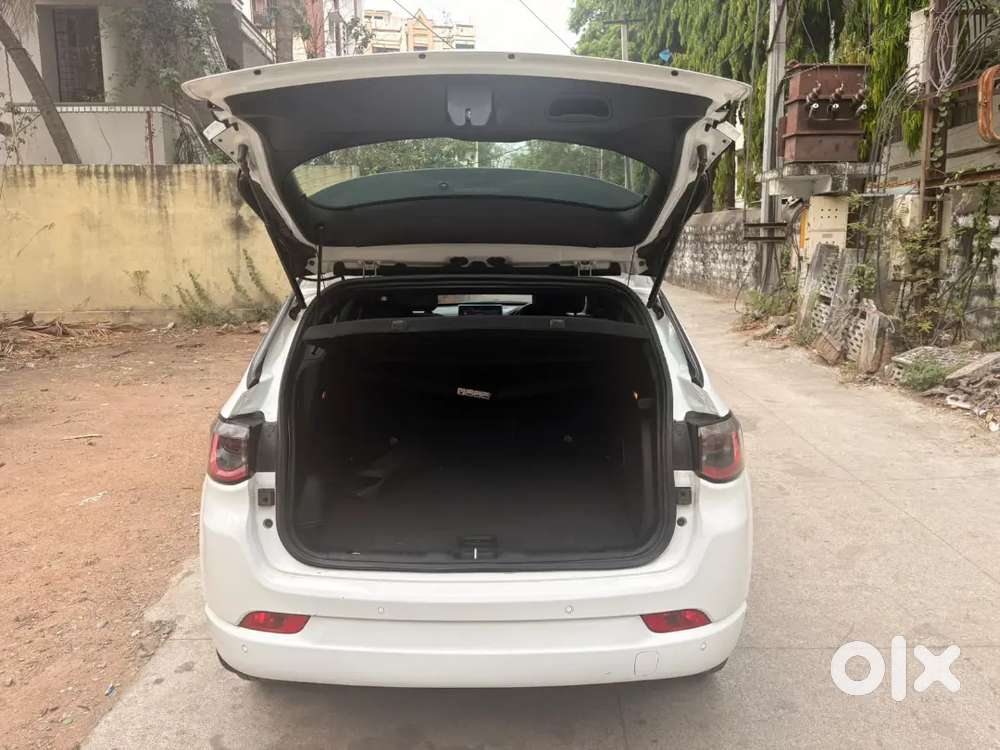 Jeep Compass Model S 1.4 Petrol Dct Automatic &ndash; Top-end Variant