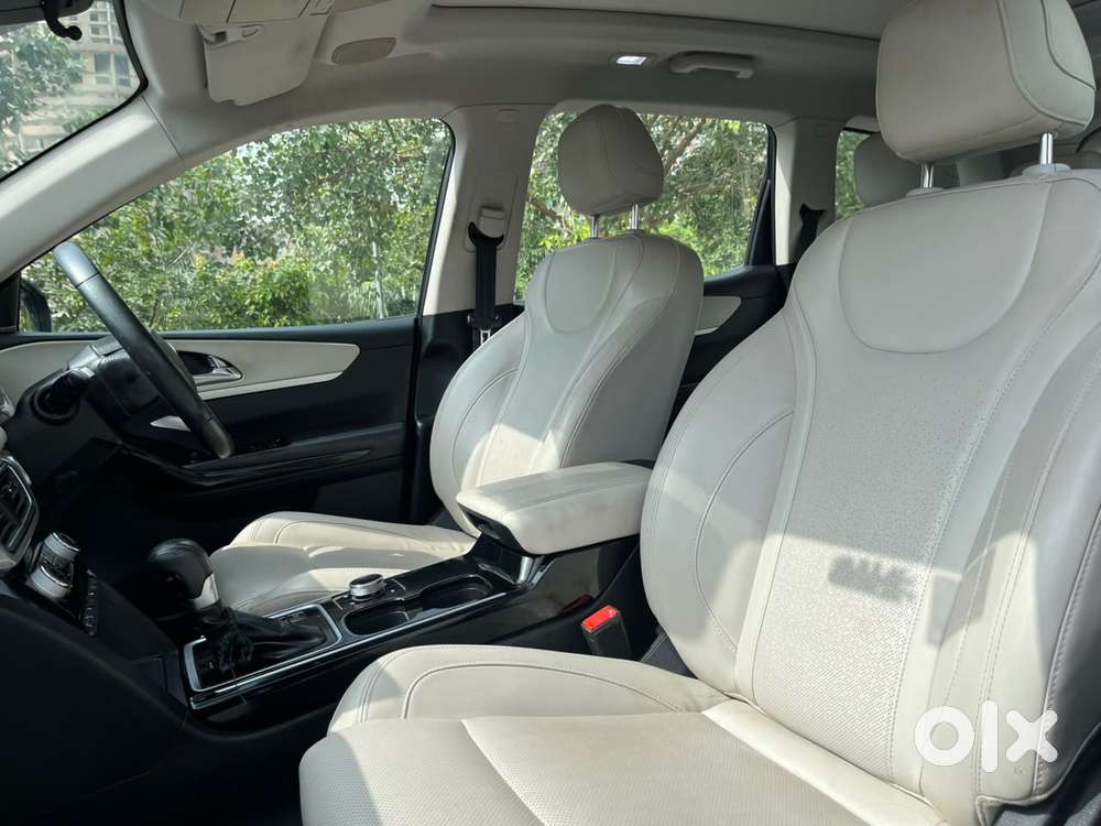 Mahindra Xuv700 2.0 Ax 7 Petrol At Luxury Pack Str, 2023, Petrol