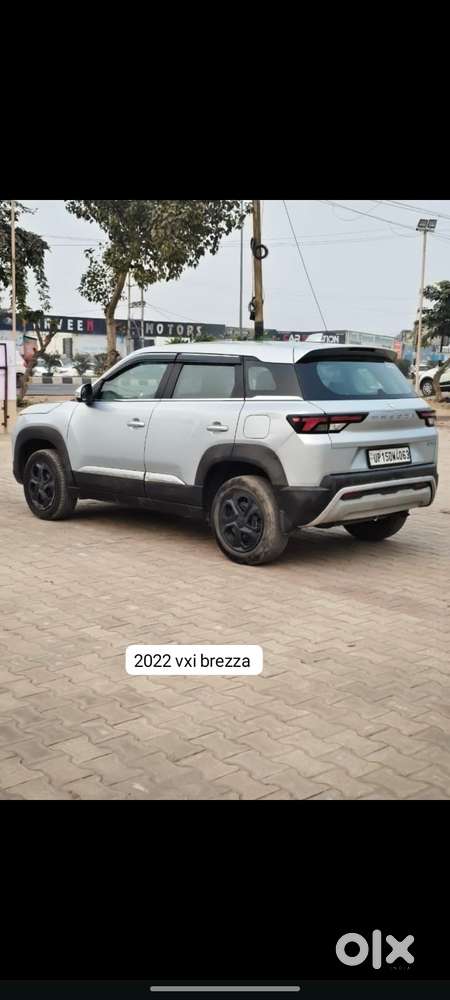 Maruti Suzuki Brezza 1.5 Vxi At Smart Hybrid, 2022, Petrol