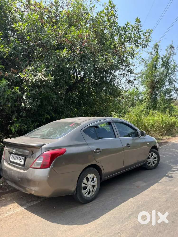 Nissan Sunny Petrol 2011