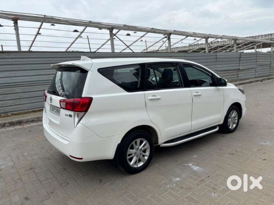 Toyota Innova Crysta 2.4 G Mt 7 Str, 2020, Diesel