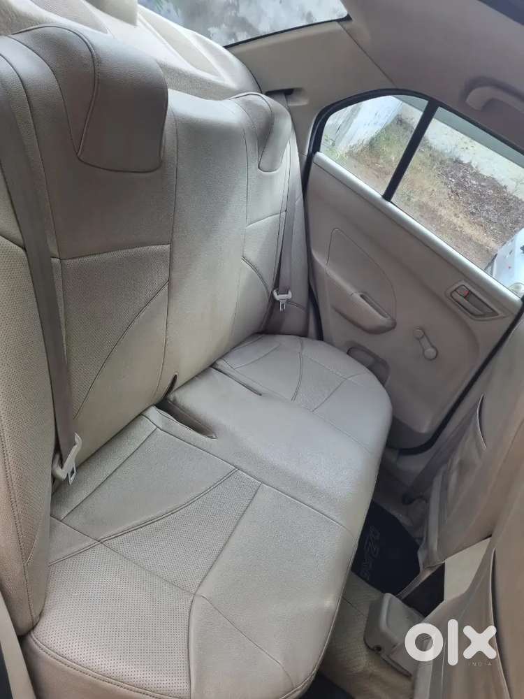 Maruti Suzuki Dzire 1.2 Lxi 2012