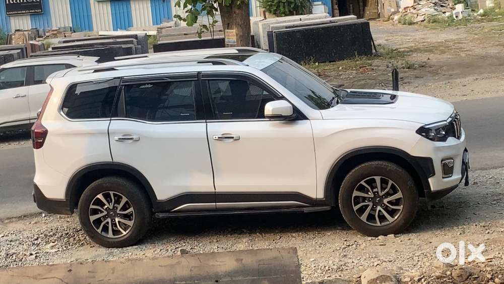 Mahindra Scorpio-n 2023 Year Petrol Automatic