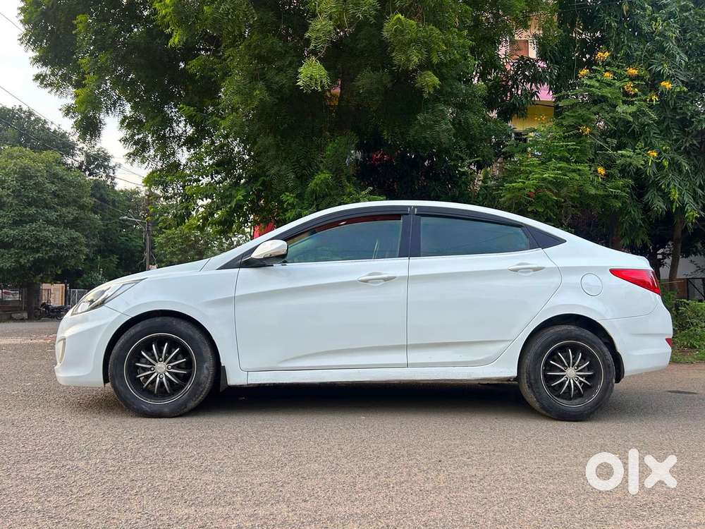 Hyundai Verna Fluidic 1.6 Crdi Sx, 2011, Diesel