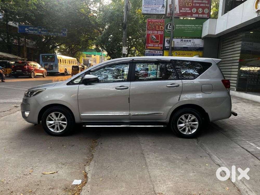 Toyota Innova Crysta 2.4 G Mt 8s, 2023, Diesel