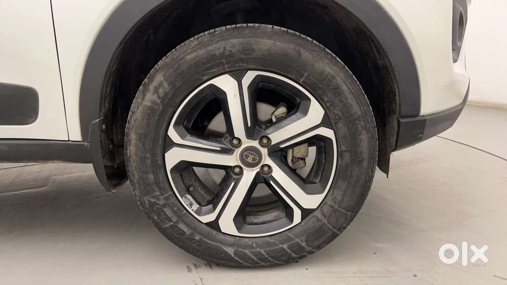 Tata Nexon 1.2 Revotron Xz Plus, 2023, Petrol