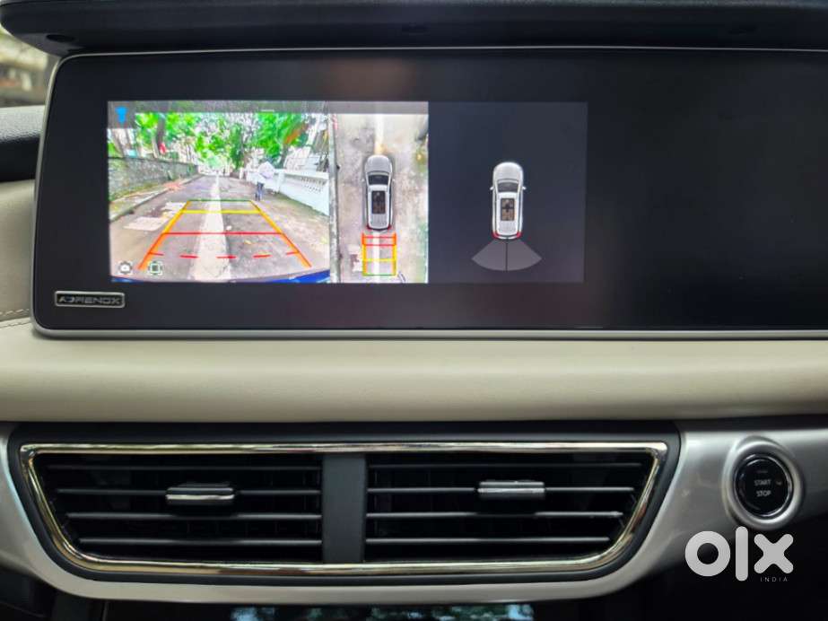 Mahindra Xuv700 2.2 Ax 7 Diesel At Luxury Pack Str Awd, 2025, Diesel