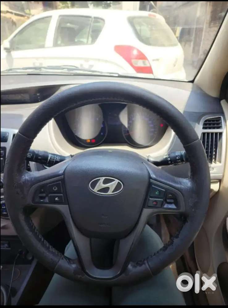 Hyundai I20 Asta 2012( Start Stop Button )