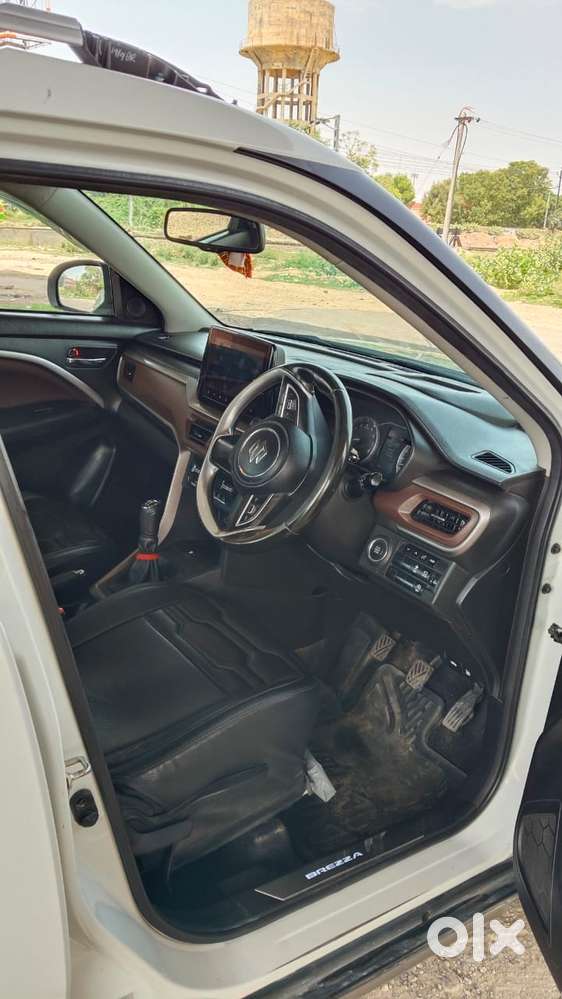 Maruti Suzuki Brezza Zxi Plus At, 2022, Petrol