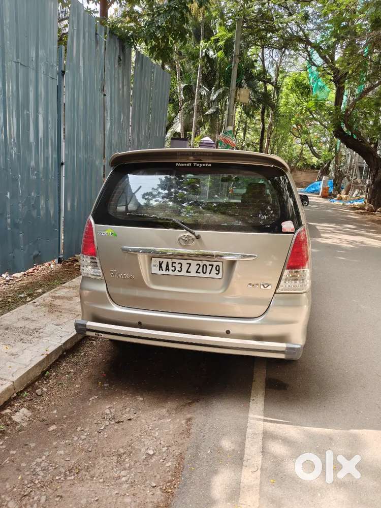 Innova For Sale With Good Condition 2011 Model 2nd Owner
