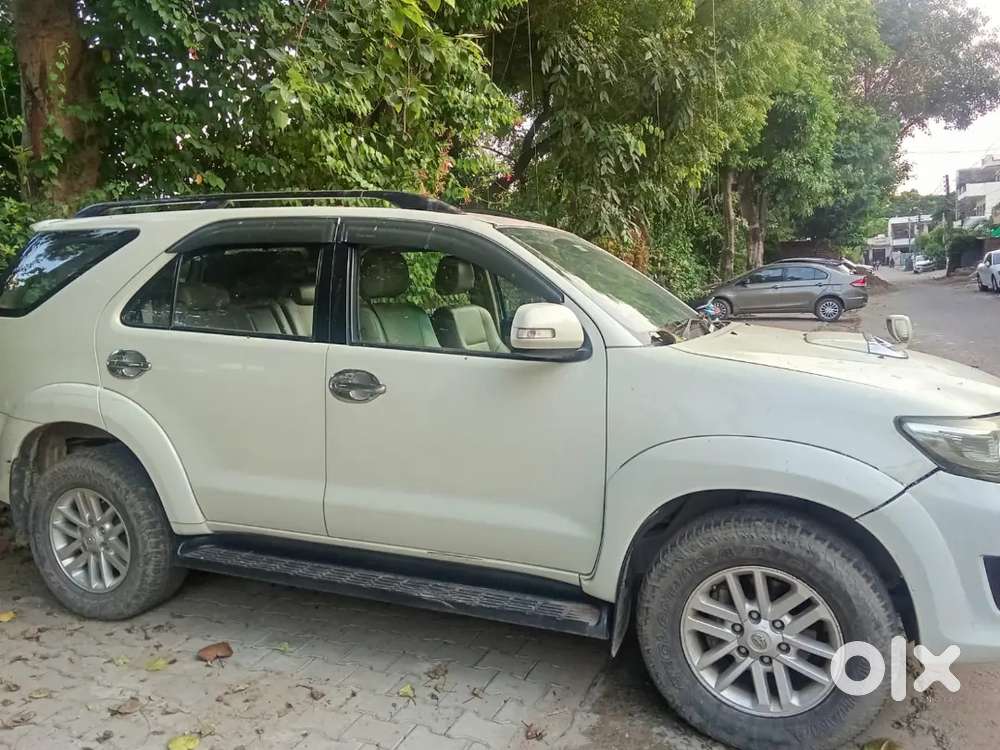 Toyota Fortuner 3.0 2014