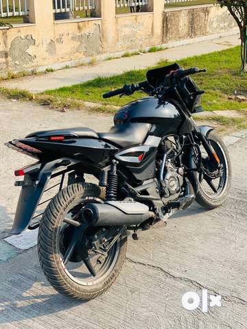 Bajaj pulsar discount 125 service kilometers