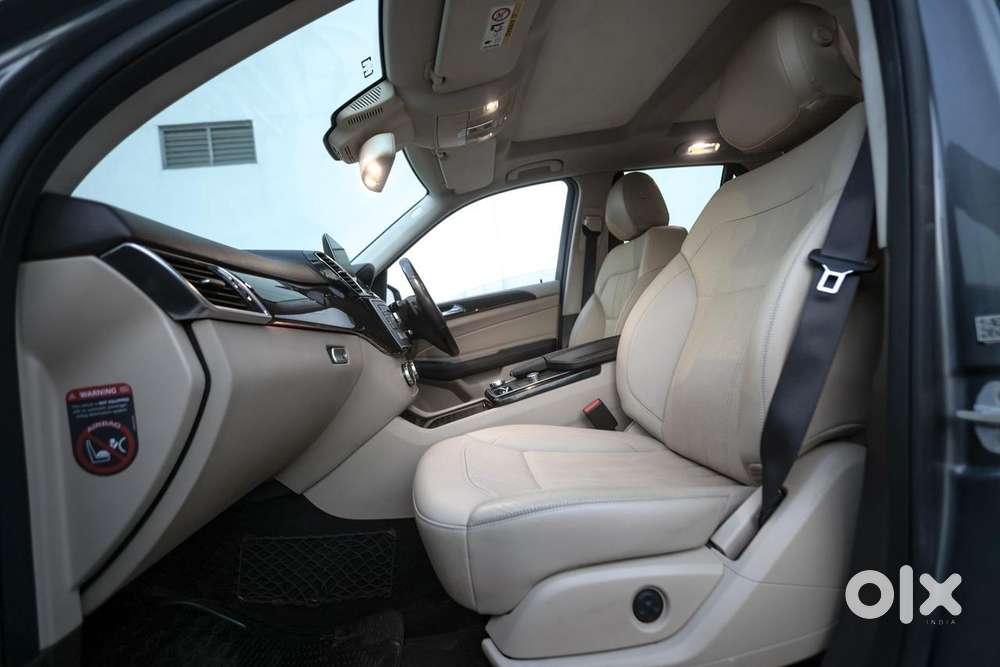 Mahindra Xuv700 Ax 3 Diesel Mt 7 Str (e), 2023, Diesel