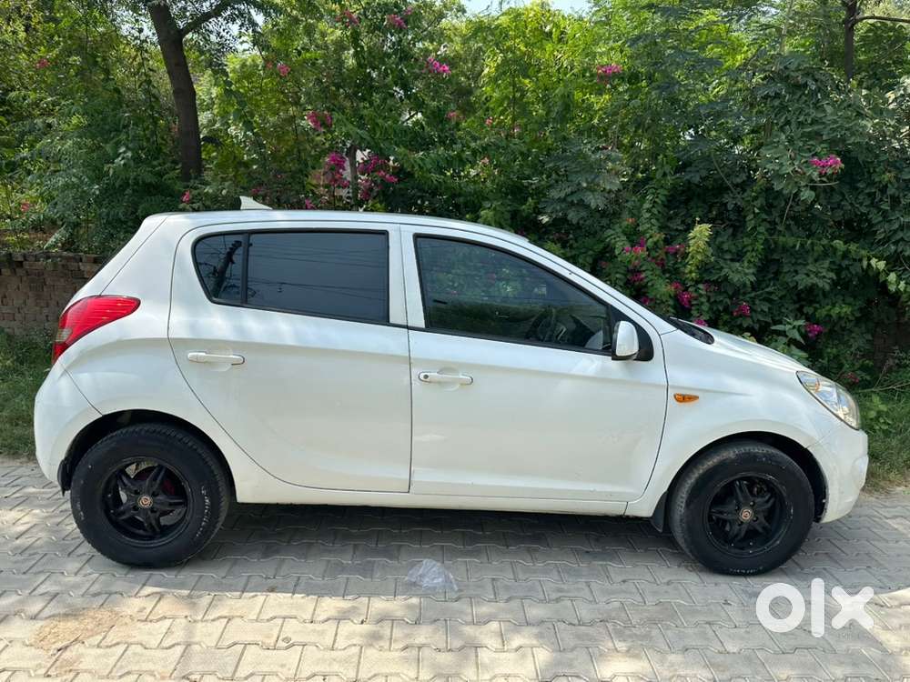 Hyundai I20 Magna 2011 Petrol