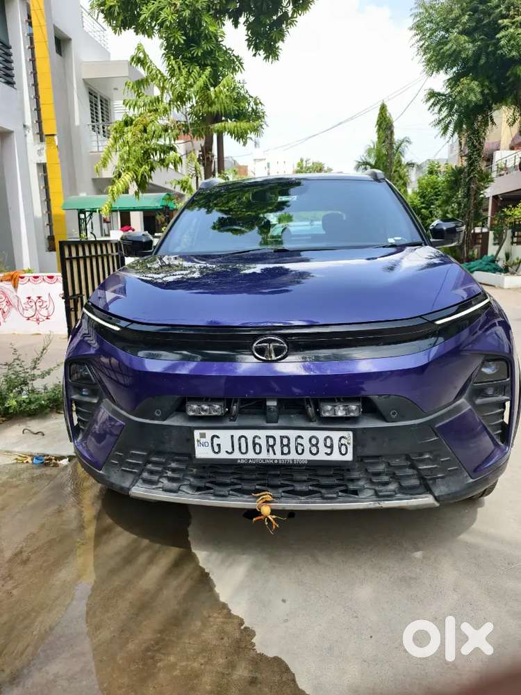 Tata Nexon Purple 2023 - Manual Petrol