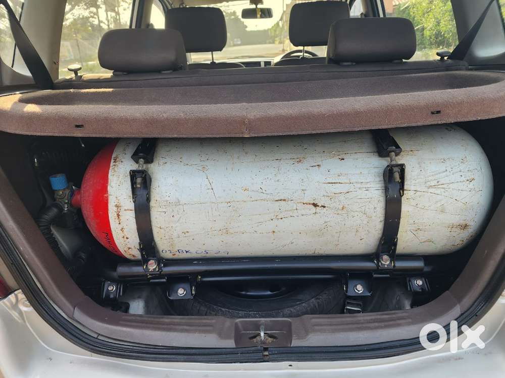 Maruti Suzuki Zen Estilo Lxi Bs Iv, 2013, Cng & Hybrids