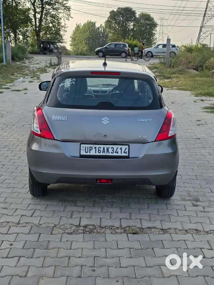 Maruti Suzuki Swift 2012 Cng & Hybrids Well Maintained