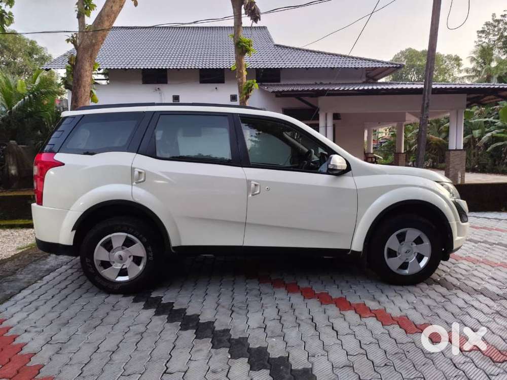 Mahindra Xuv500 2016 Diesel 133000 Km Driven