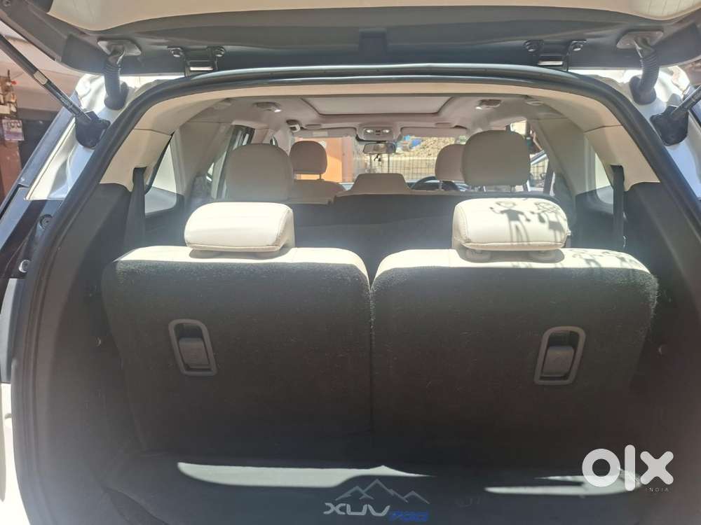 Mahindra Xuv700 Ax7 L Petrol At 7-seater  Top Variant  Excellent Con