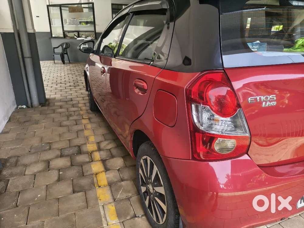Toyota Etios Liva V Dual Tone Limited Edition 2017 Petrol