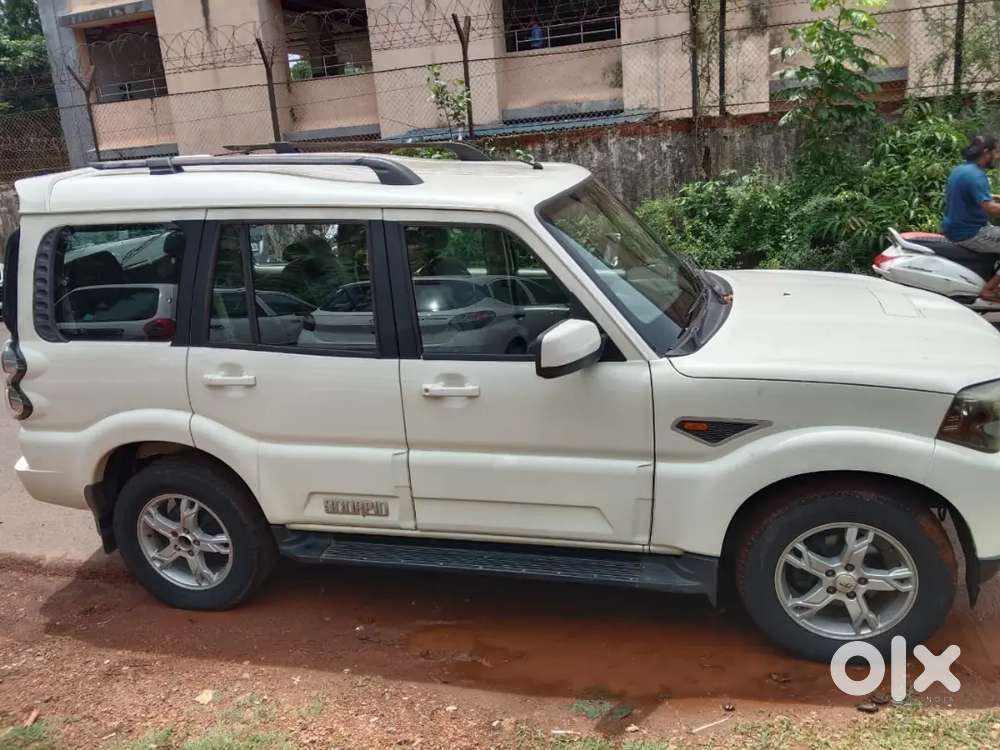 Mahindra Scorpio S10 Diesel 2016