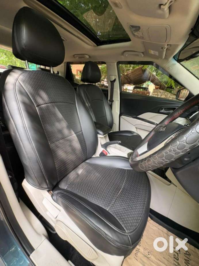 Mahindra Xuv300 W8 Option, 2021, Petrol