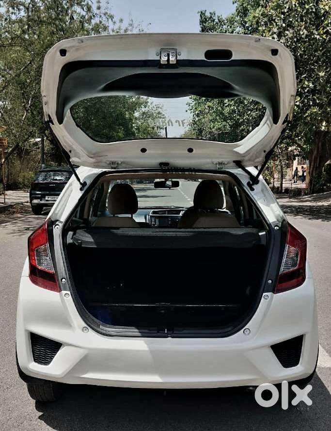 Honda Jazz V Mt Privilege, 2016, Petrol
