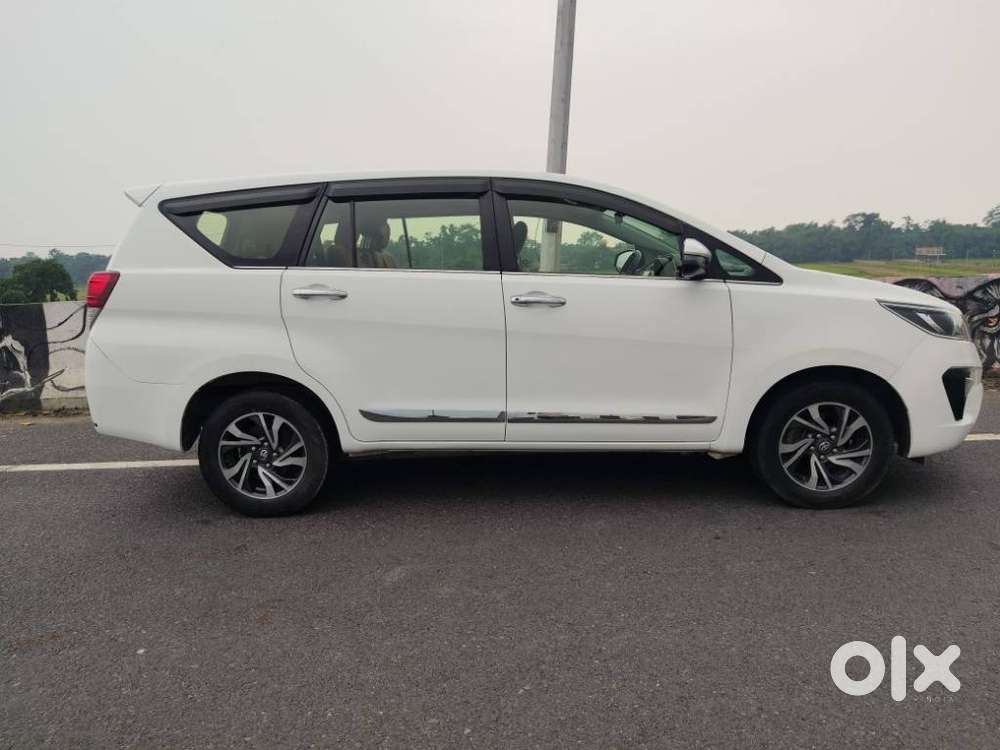 Toyota Innova Crysta 2.4 V 8 Str, 2021, Diesel