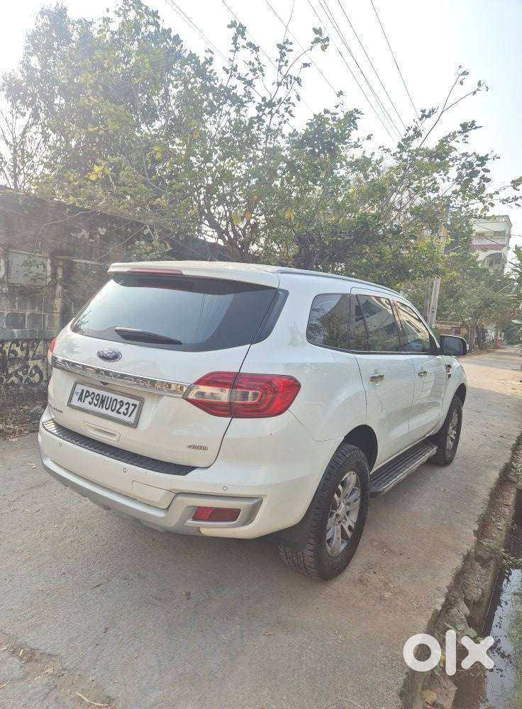 Ford Endeavour 3.2 Titanium At 4x4, 2016, Diesel