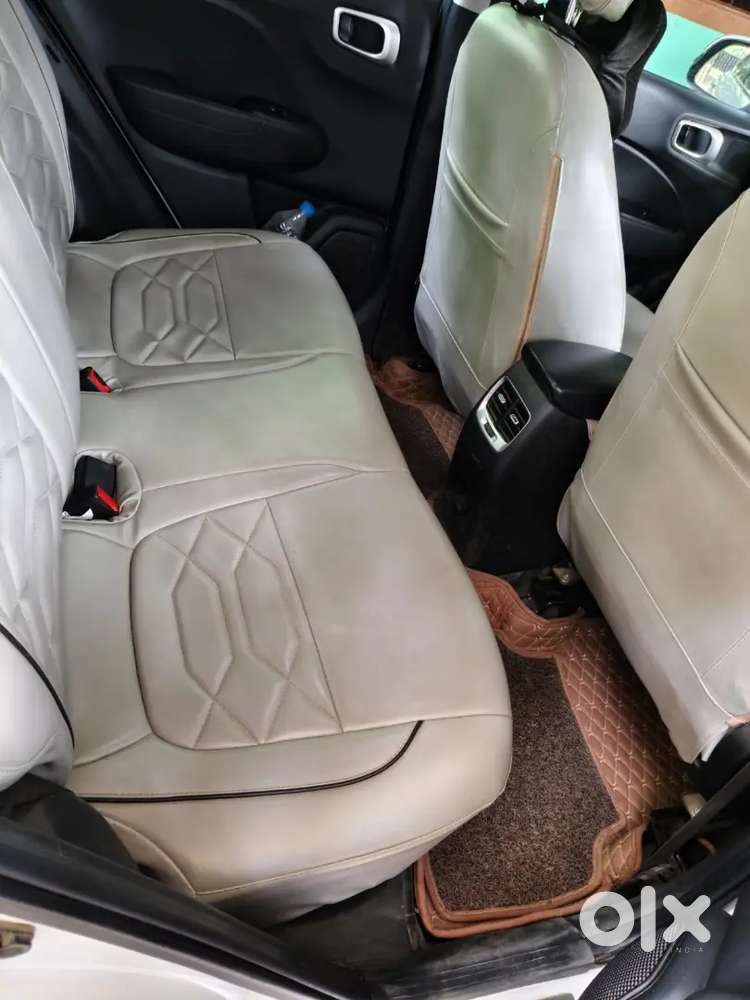 Hyundai Venue 2022 Petrol 49000 Km Driven