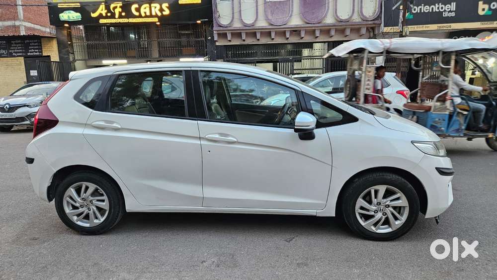 Honda Jazz V Cvt, 2017, Petrol