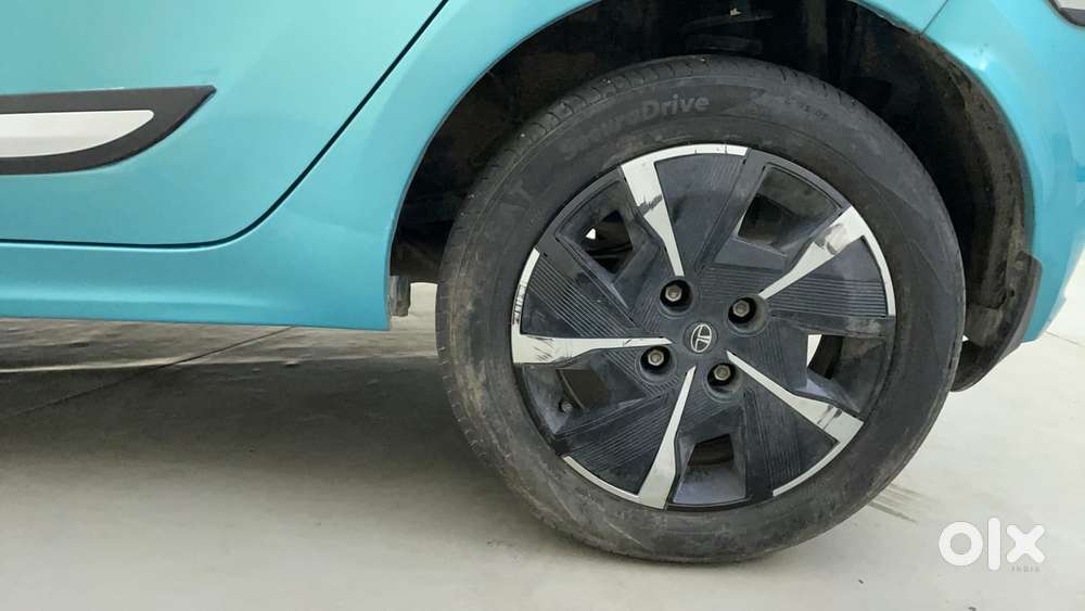 Tata Tiago Xza, 2025, Petrol
