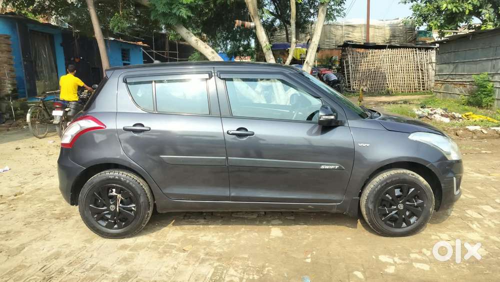 Maruti Suzuki Swift Vxi Optional, 2017, Petrol