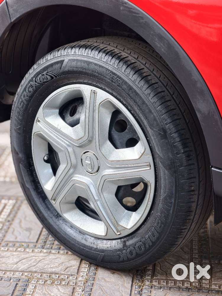 Tata Nexon 1.2 Revotron Xm (s), 2022, Petrol