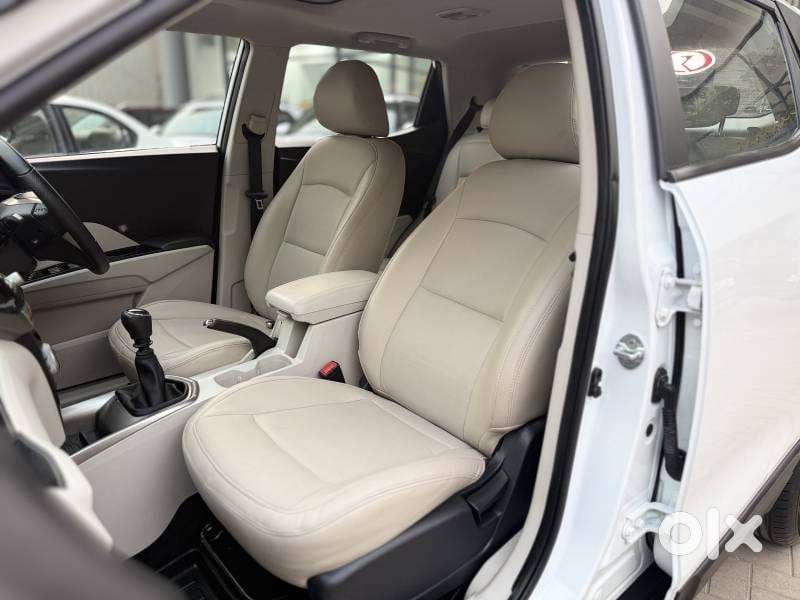 Mahindra Xuv300 W8, 2024, Petrol