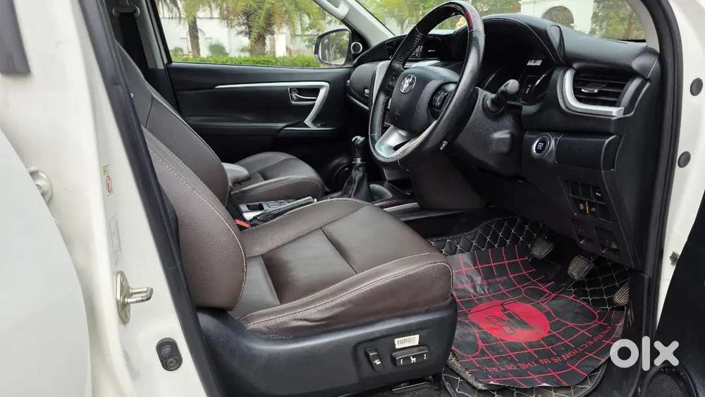 Toyota Fortuner 2019 Diesel  Mt 1st Owner102000 Km Driven