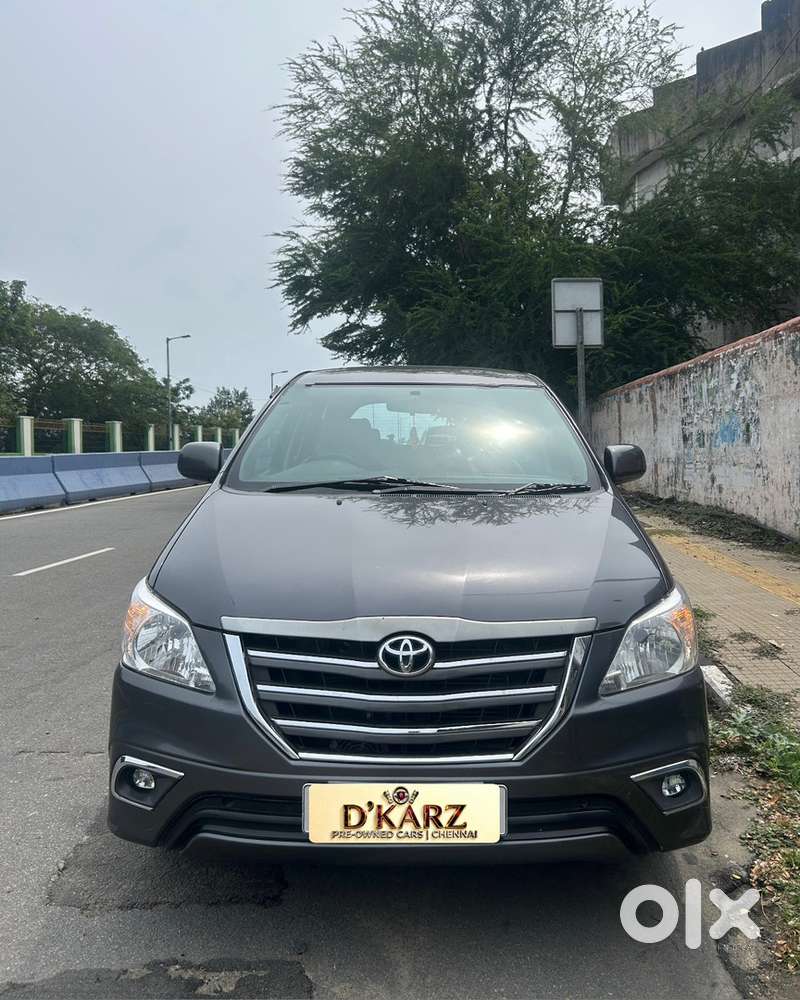 Toyota Innova 2015 2.5 G (bs4) - 8 Seater