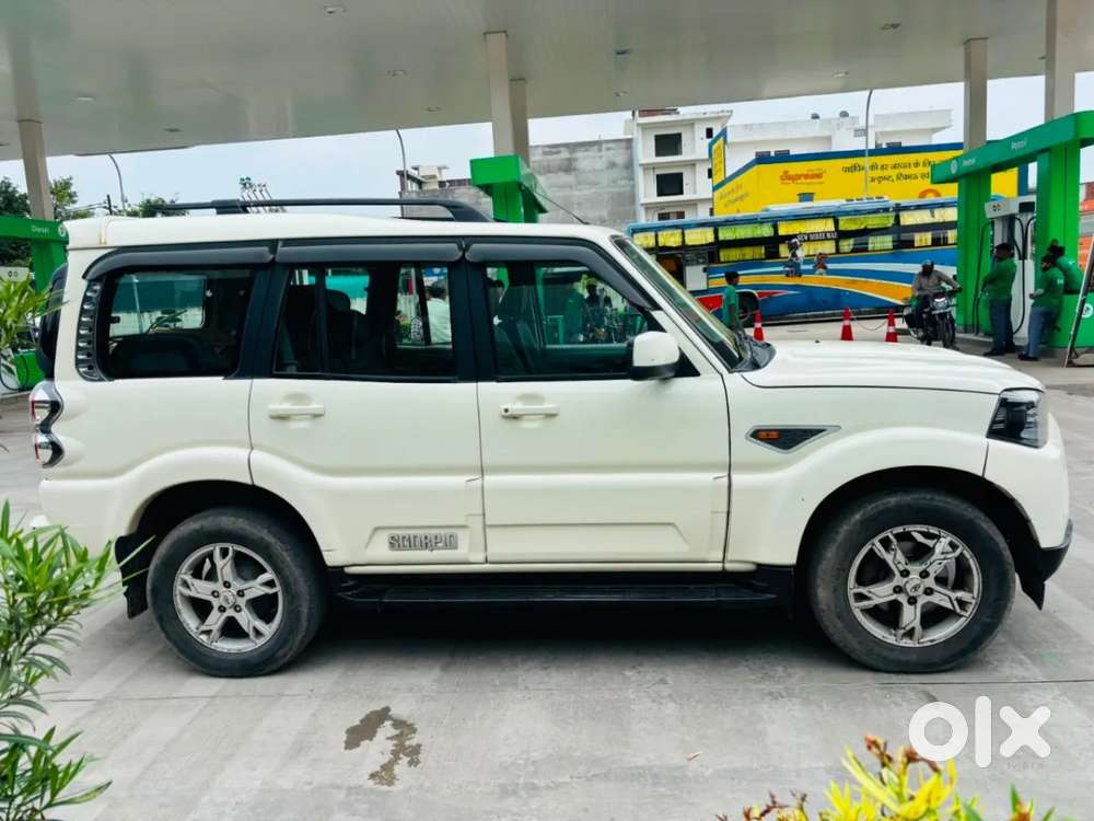 Mahindra Scorpio Intelli Hybrid S10 4wd, 2016, Diesel