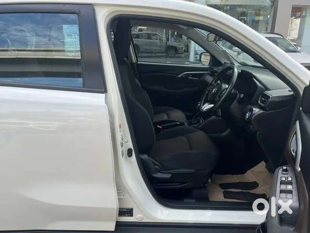 Toyota Urban Cruiser Hyryder 1.5 S Hybrid, 2024, Petrol