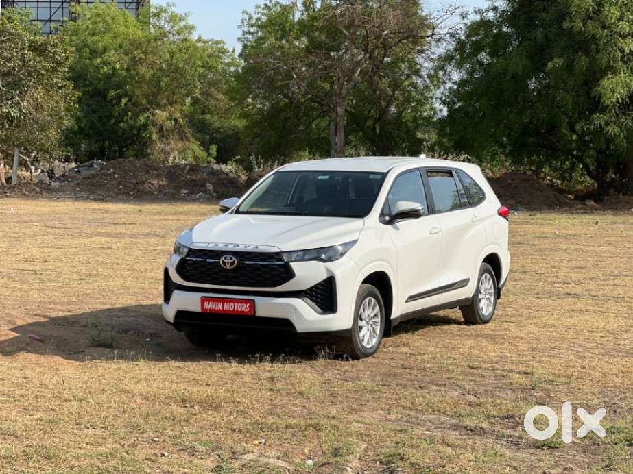 Toyota Innova Hycross 2.0 Gx 8 Str, 2024, Petrol