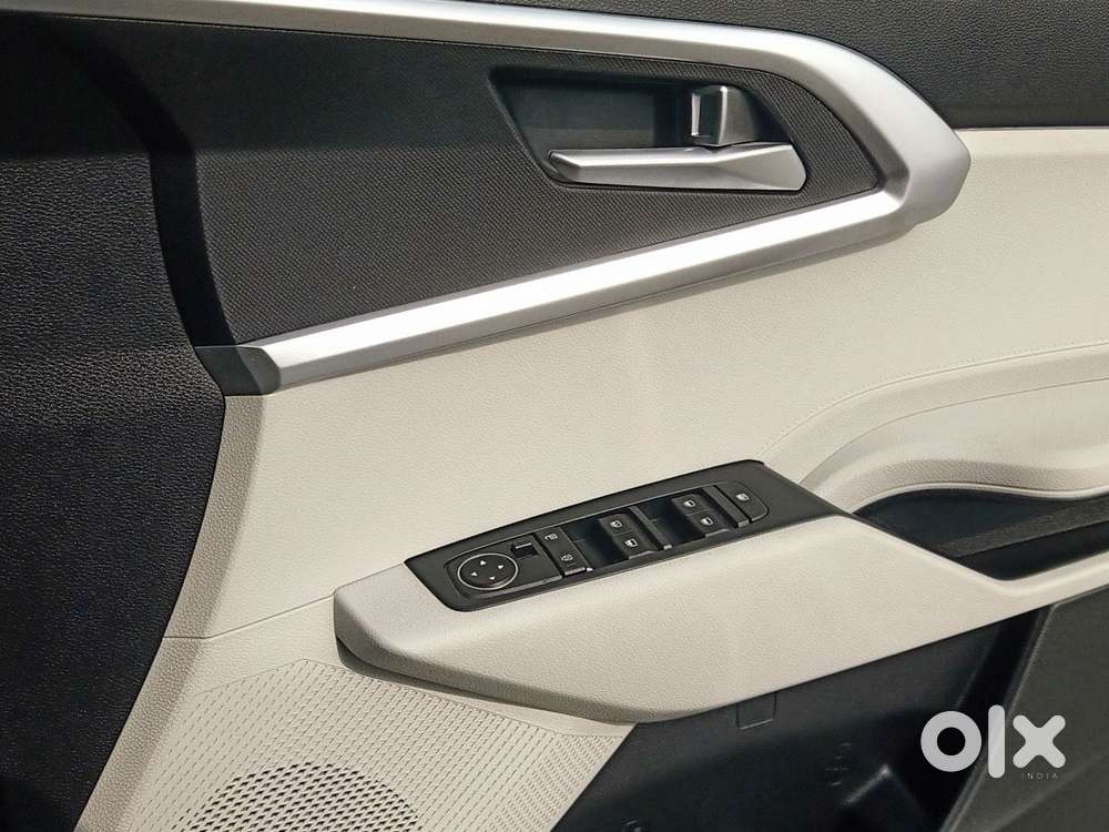 Kia Carens 1.5 Prestige 7 Str, 2023, Petrol