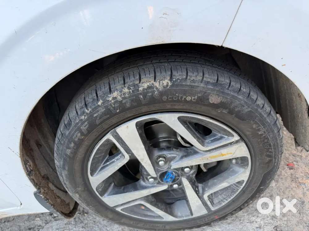 Hyundai Aura Sx Cng 2023