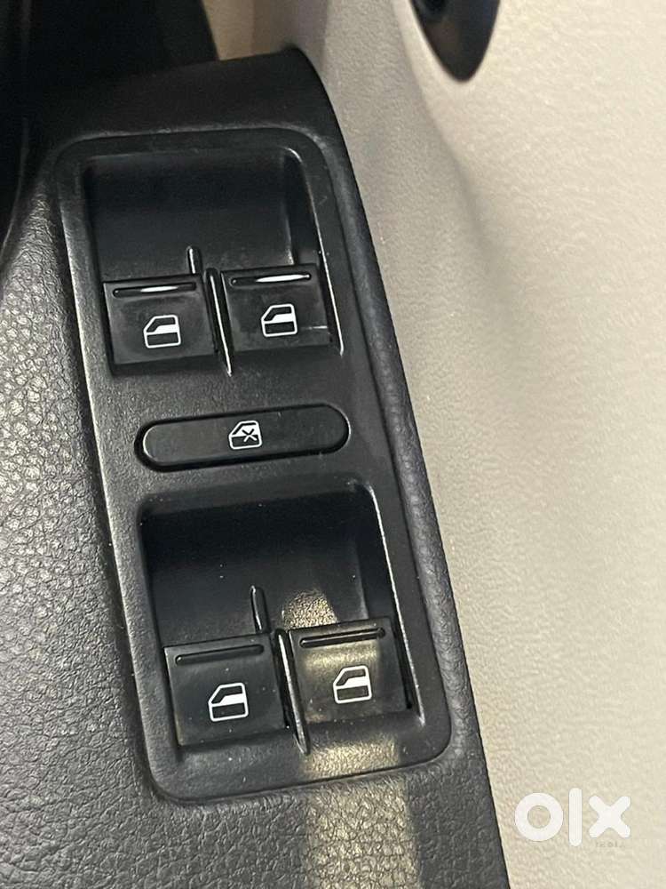 Skoda Rapid 1.0 Style At, 2020, Petrol