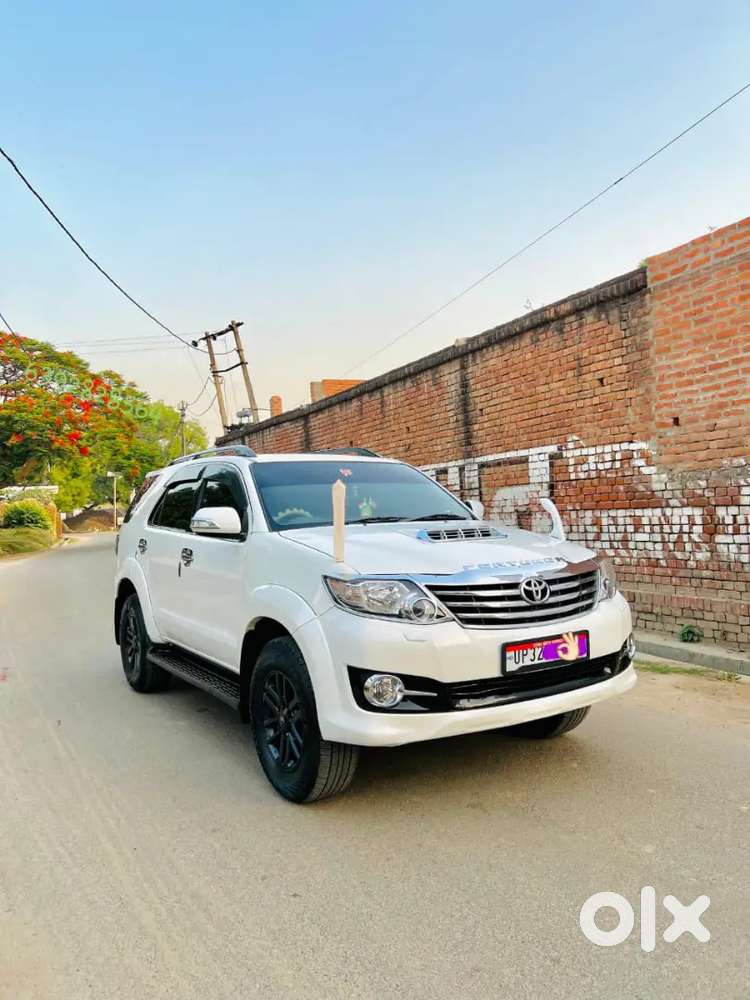 (urgent.sale) Fortuner Car 4x2 Mt Good Condition