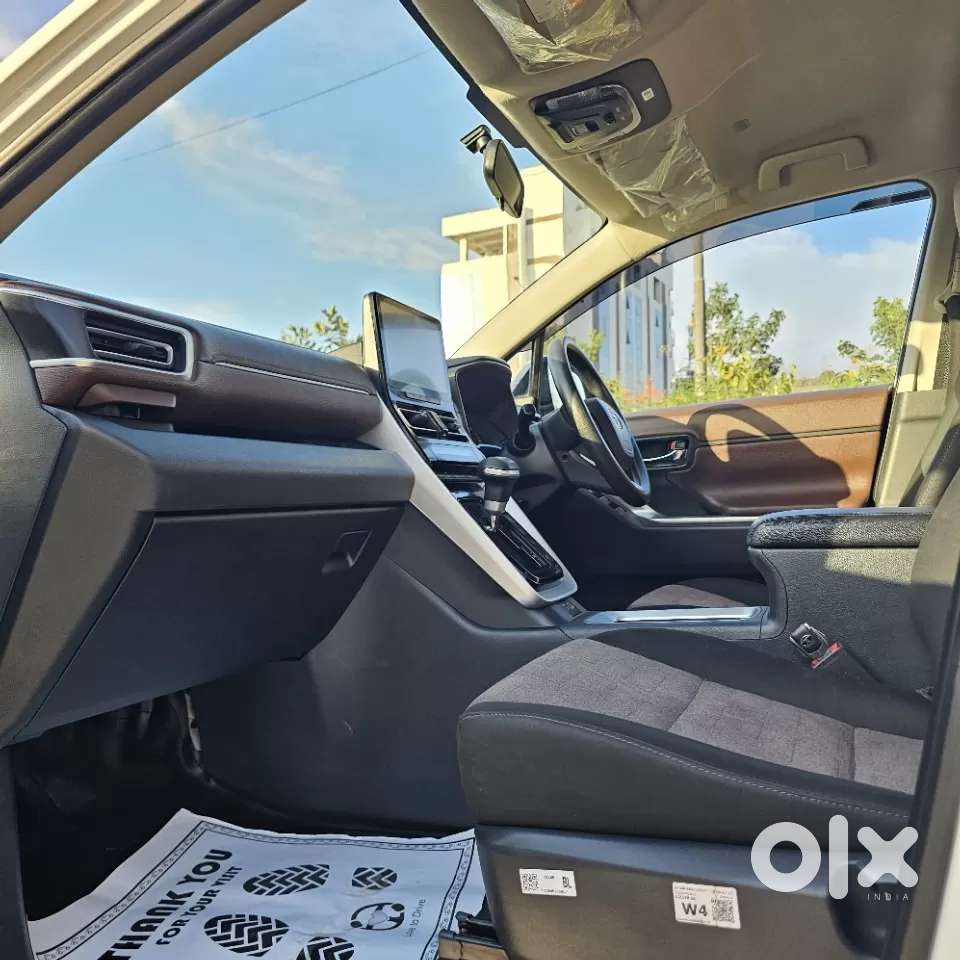 Toyota Innova Hycross, 2025, Petrol