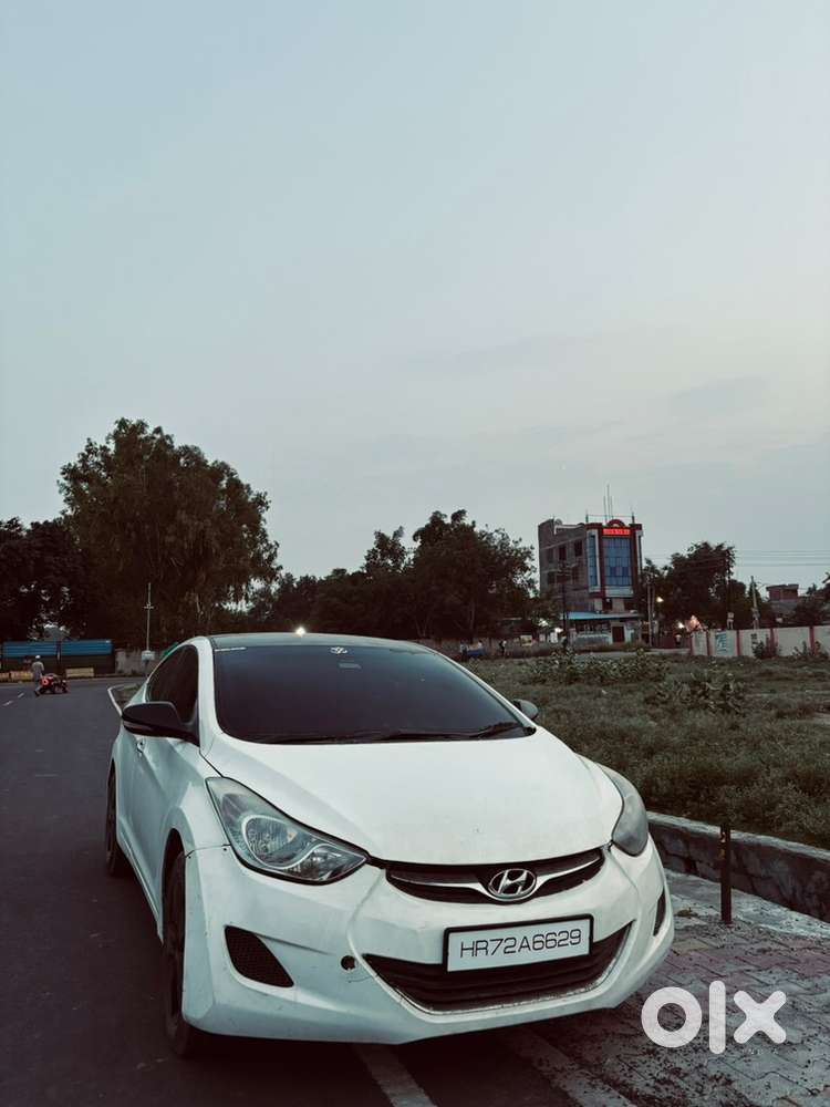 Hyundai Elantra 2013 Petrol Well Maintained