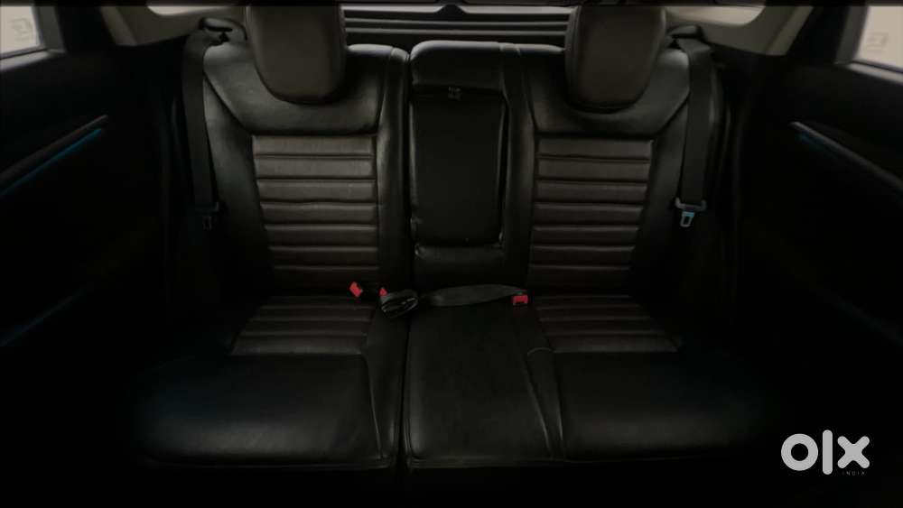 Maruti Suzuki Brezza 1.5 Zxi At Smart Hybrid Dual Tone, 2022, Petrol