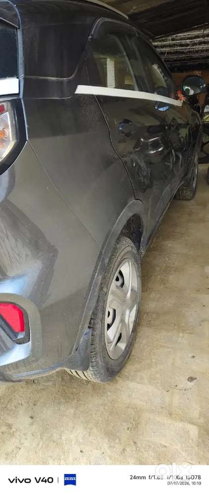 Tata Nexon 2023 Petrol 280000 Km Driven