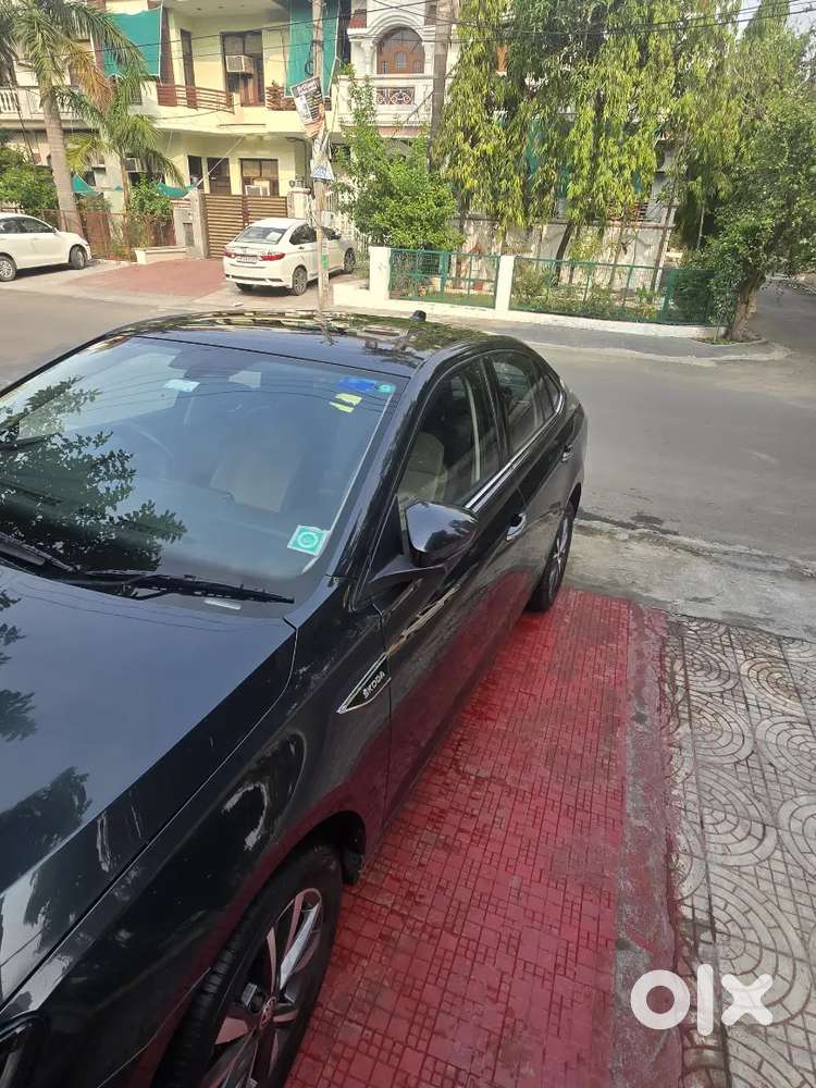 Skoda Slavia 2023 1.5 Gt