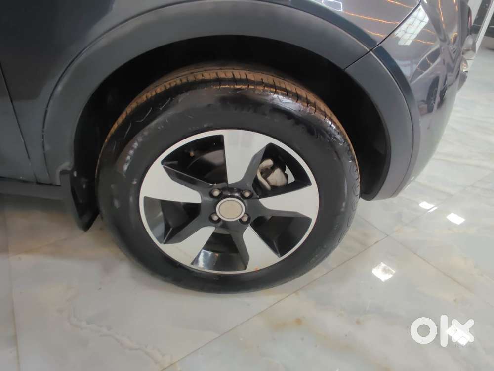 Tata Nexon 1.2 Revotron Xza Plus (l), 2019, Petrol